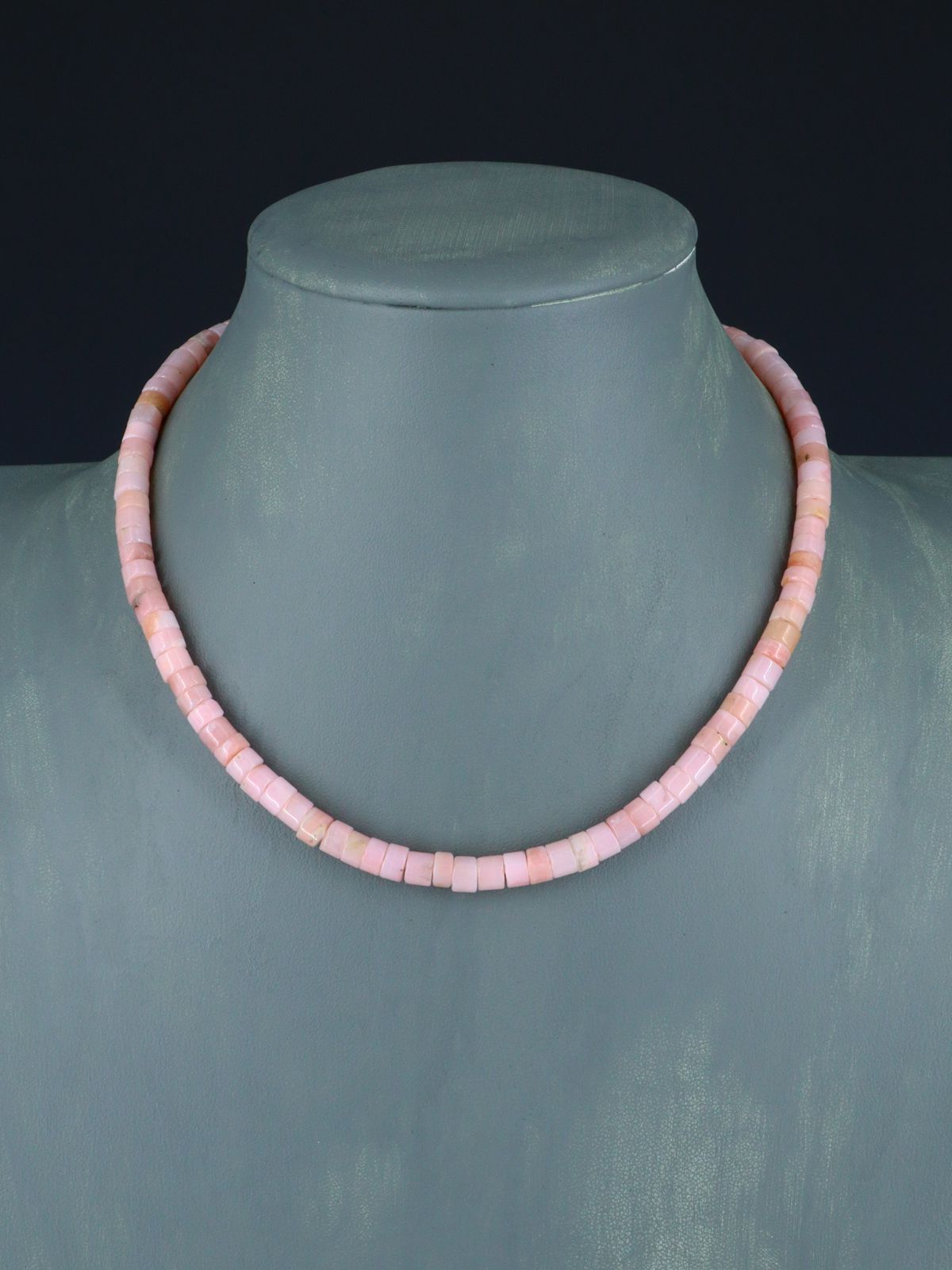 16" Native American Single Strand Pink Conch Necklace
