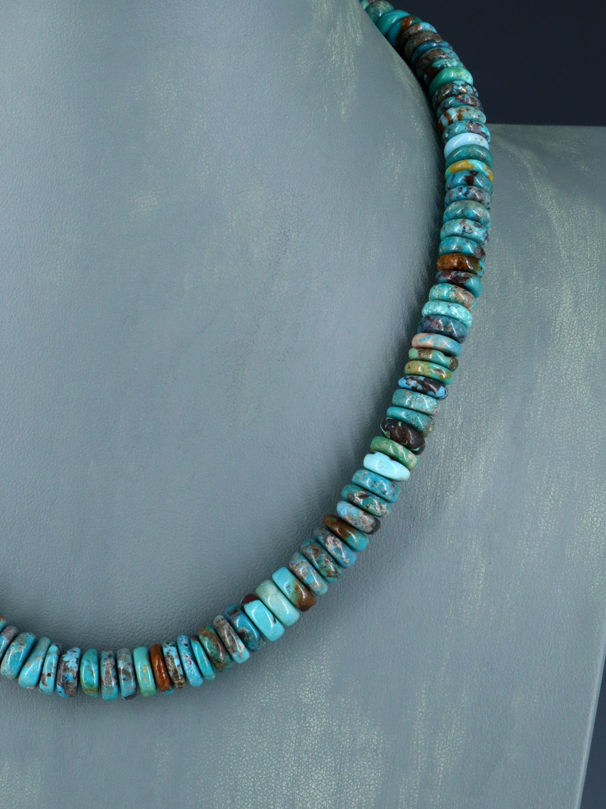 18" Navajo Single Strand Turquoise Disc Necklace