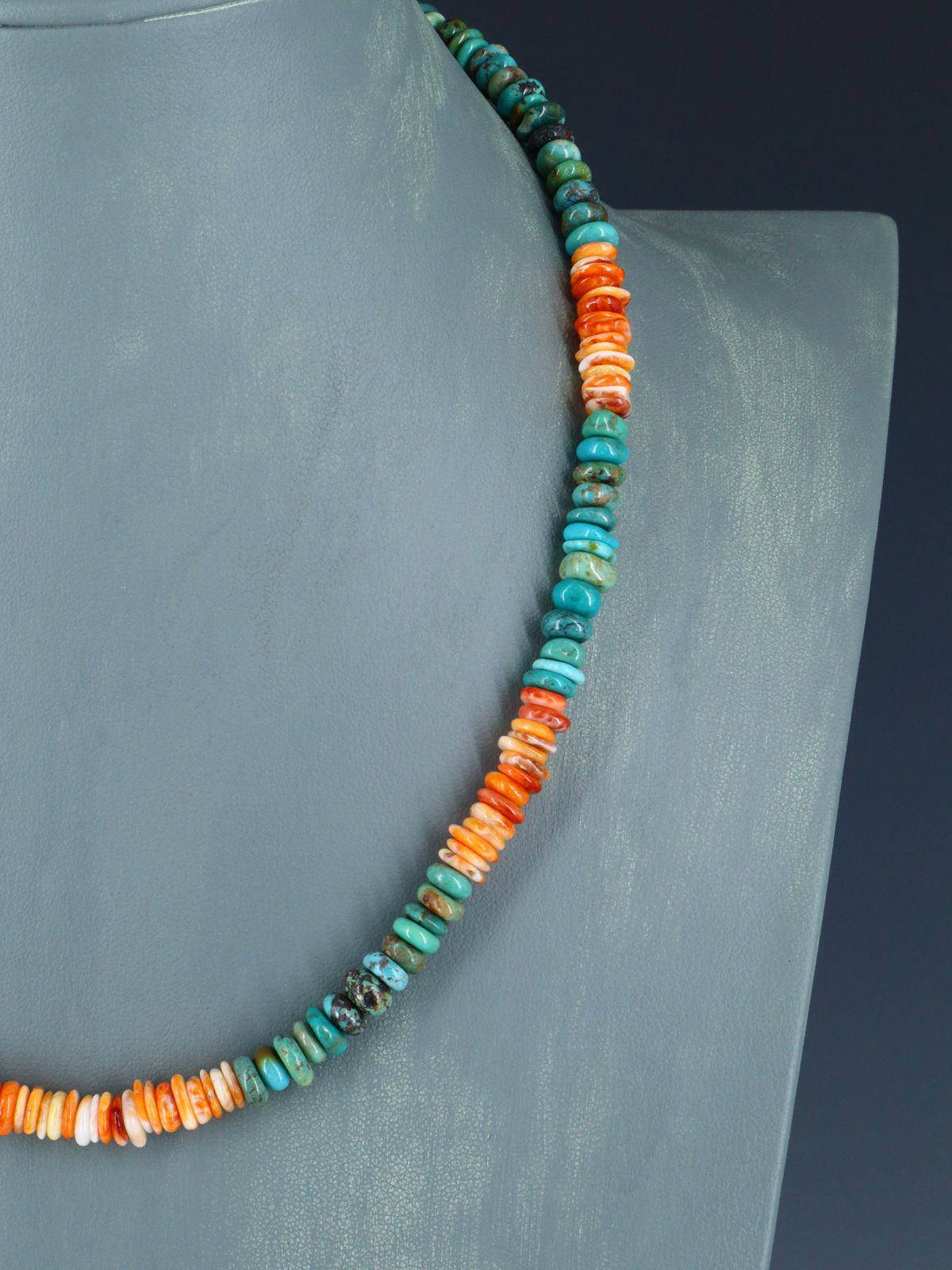19" Native American Single Strand Turquoise and Spiny Oyster Necklace