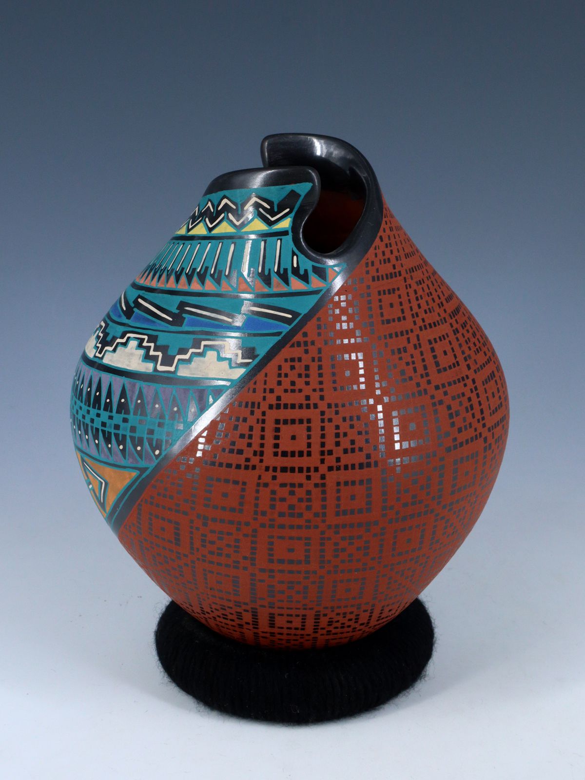 Mata Ortiz Hand Coiled and Painted Pottery